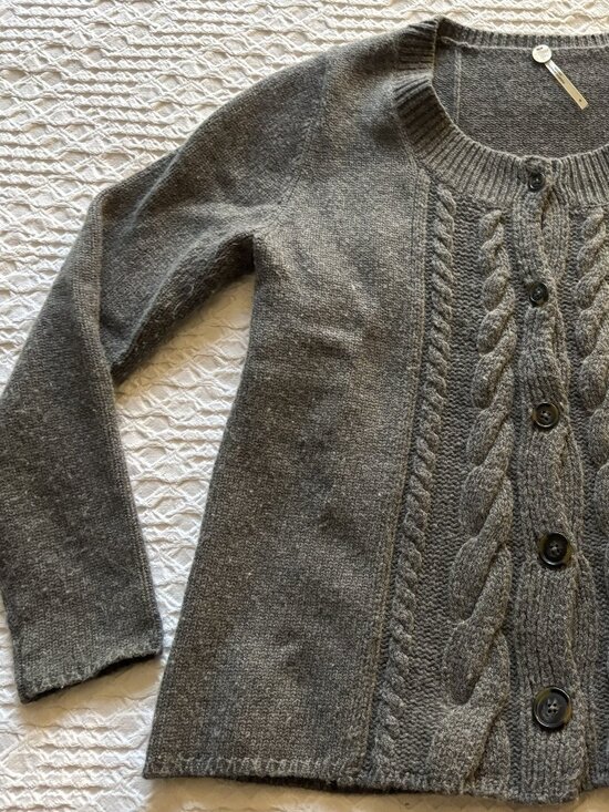 Margaret O'Leary, 70%Merino Wool/ 30%Cashmere, Grey Cable-Knit Cardigan, Size M - Picture 1 of 6